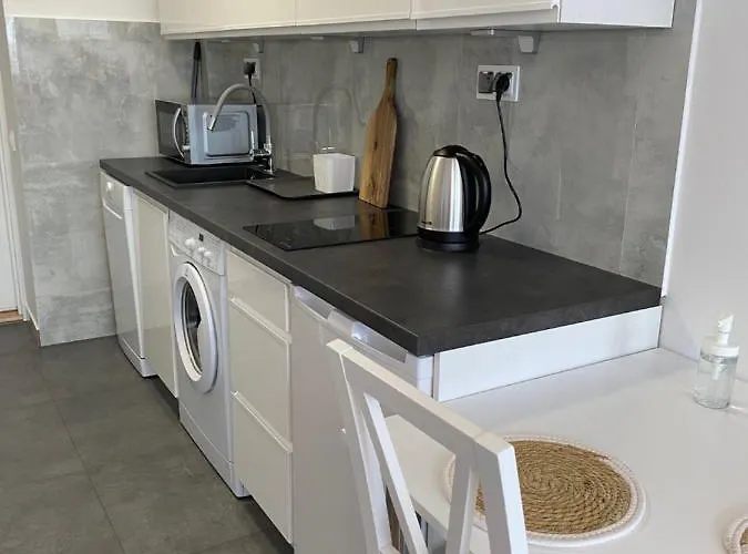 Sweet Life Next To Metro Station شقة *